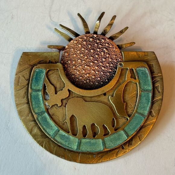 Women’s Vintage Mixed Metal Wild Animals and Setting Sun Brooch - Picture 1 of 5